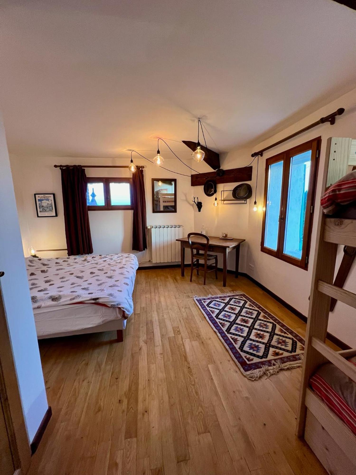 Hotel Les Garennes Saint-Uze Zewnętrze zdjęcie