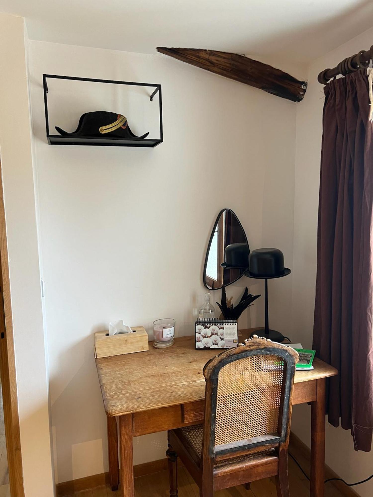 Hotel Les Garennes Saint-Uze Zewnętrze zdjęcie