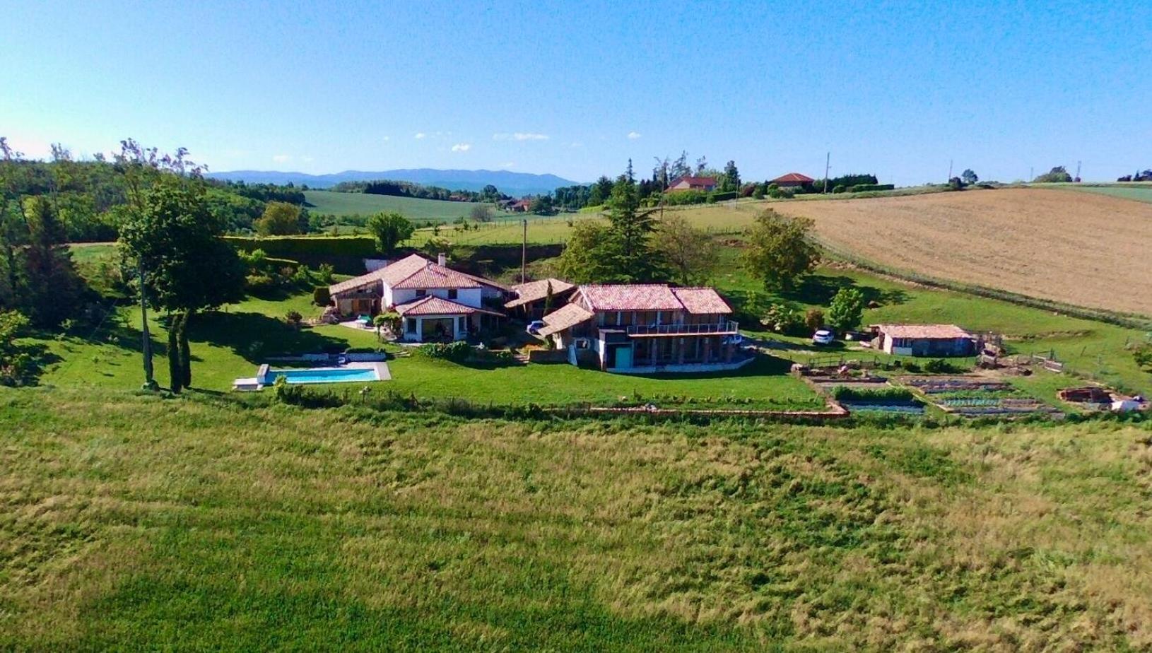 Hotel Les Garennes Saint-Uze Zewnętrze zdjęcie